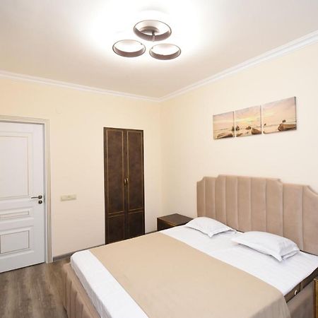 Art Apart 10 Yerevan Ngoại thất bức ảnh