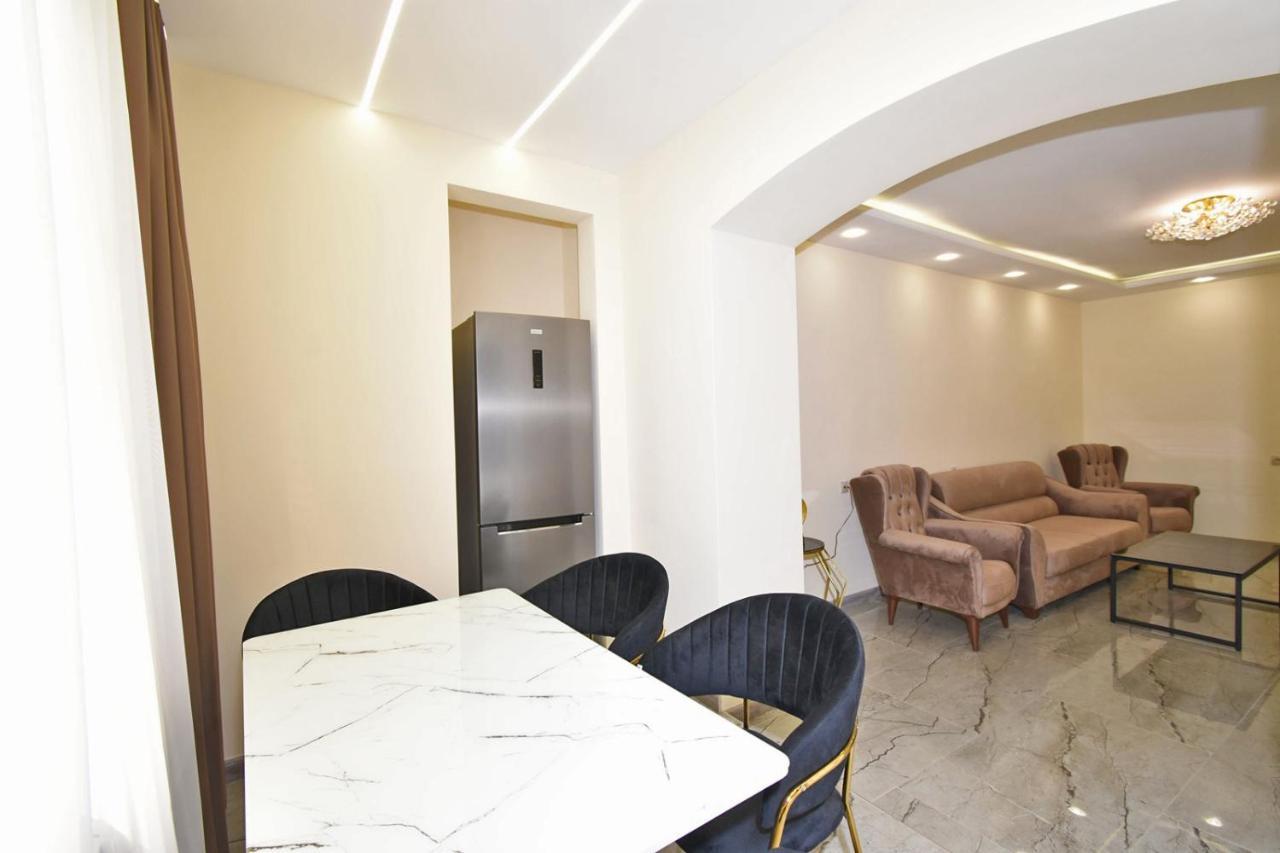 Art Apart 10 Yerevan Ngoại thất bức ảnh